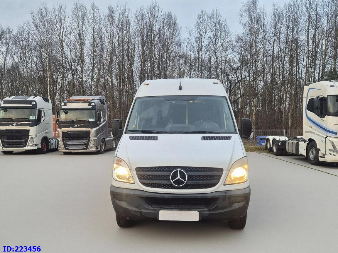 MERCEDES-BENZ Sprinter 515 - VIP -20 places - Turistibussi: kuva MERCEDES-BENZ Sprinter 515 - VIP -20 places - Turistibussi MERCEDES-BENZ Sprinter 515 - VIP -20 places - Turistibussi: kuva MERCEDES-BENZ Sprinter 515 - VIP -20 places - Turistibussi
