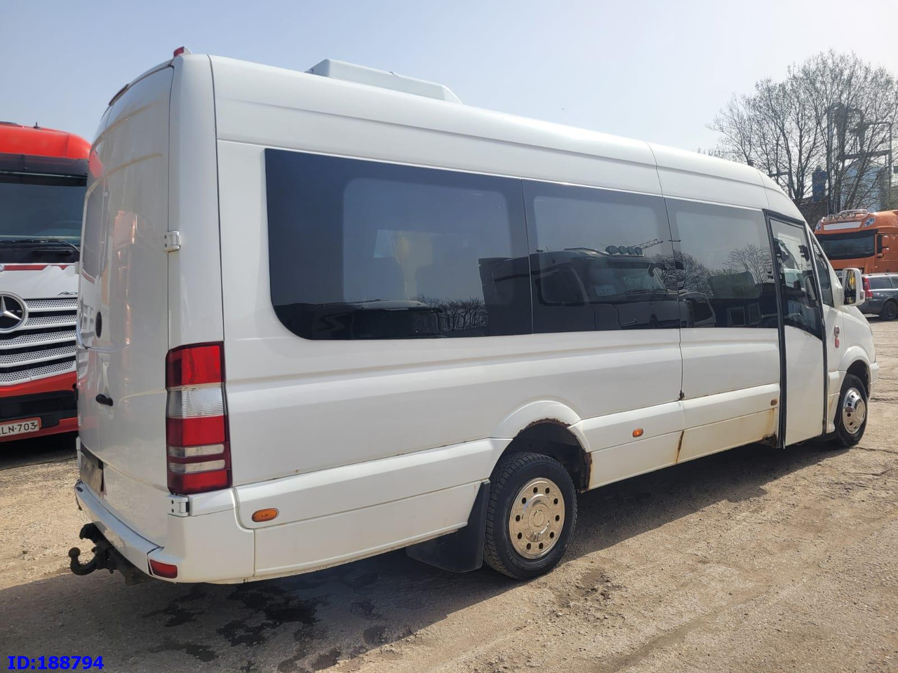 MERCEDES-BENZ Sprinter 518 - Kasten VIP - 20 Seater - Turistibussi: kuva MERCEDES-BENZ Sprinter 518 - Kasten VIP - 20 Seater - Turistibussi MERCEDES-BENZ Sprinter 518 - Kasten VIP - 20 Seater - Turistibussi: kuva MERCEDES-BENZ Sprinter 518 - Kasten VIP - 20 Seater - Turistibussi