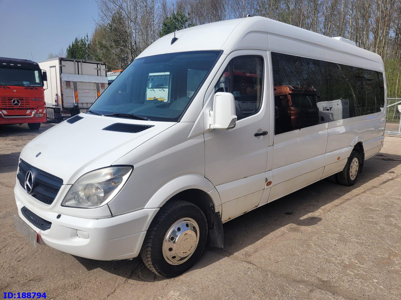 MERCEDES-BENZ Sprinter 518 - Kasten VIP - 20 Seater - Turistibussi: kuva MERCEDES-BENZ Sprinter 518 - Kasten VIP - 20 Seater - Turistibussi MERCEDES-BENZ Sprinter 518 - Kasten VIP - 20 Seater - Turistibussi: kuva MERCEDES-BENZ Sprinter 518 - Kasten VIP - 20 Seater - Turistibussi