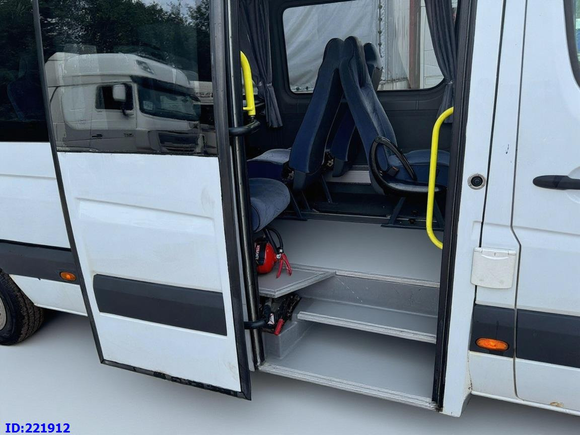 MERCEDES-BENZ Sprinter 518 VIP 17-Place - Minibussi, Pikkubussi: kuva MERCEDES-BENZ Sprinter 518 VIP 17-Place - Minibussi, Pikkubussi MERCEDES-BENZ Sprinter 518 VIP 17-Place - Minibussi, Pikkubussi: kuva MERCEDES-BENZ Sprinter 518 VIP 17-Place - Minibussi, Pikkubussi