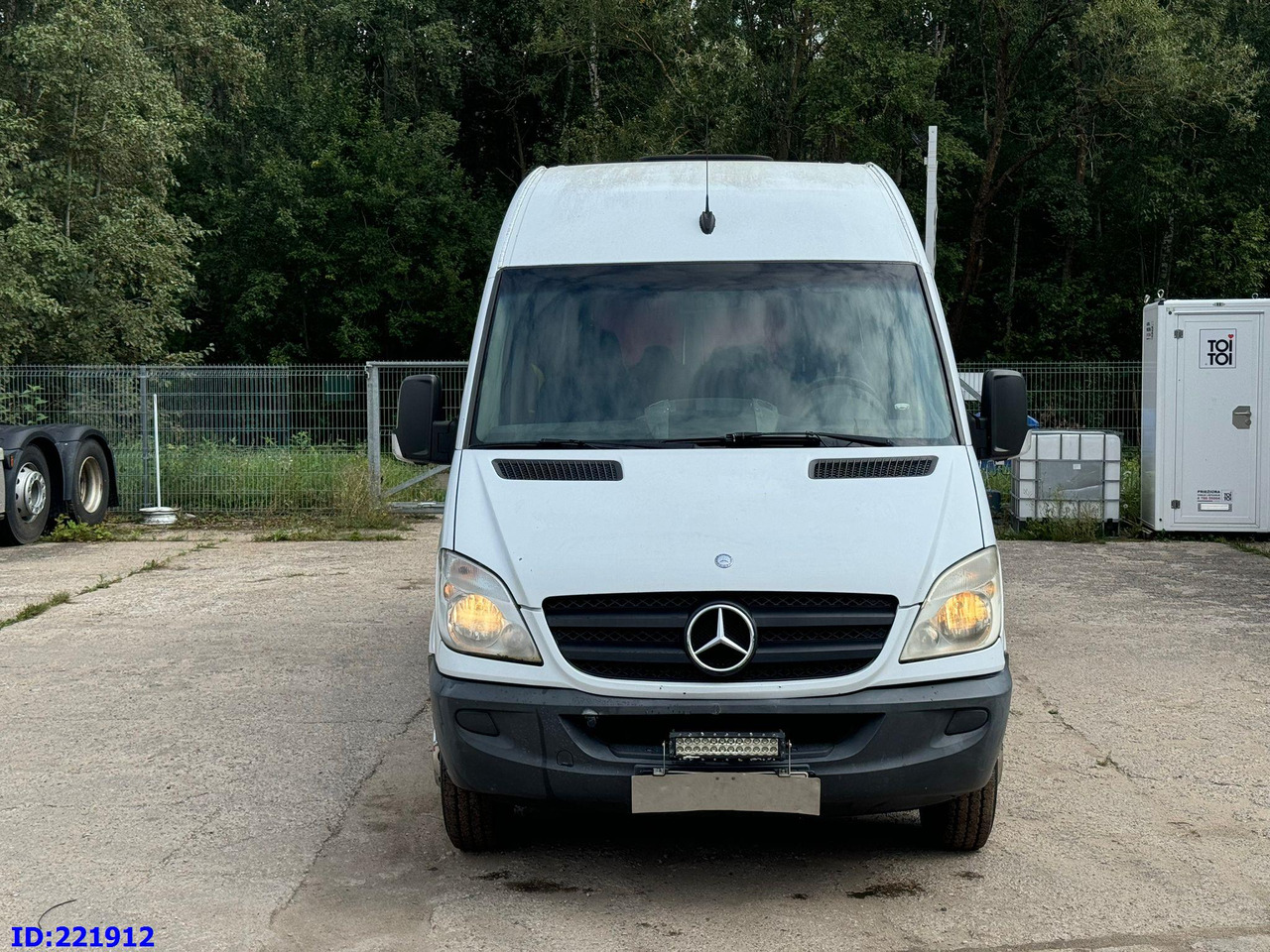 MERCEDES-BENZ Sprinter 518 VIP 17-Place - Turistibussi: kuva MERCEDES-BENZ Sprinter 518 VIP 17-Place - Turistibussi MERCEDES-BENZ Sprinter 518 VIP 17-Place - Turistibussi: kuva MERCEDES-BENZ Sprinter 518 VIP 17-Place - Turistibussi