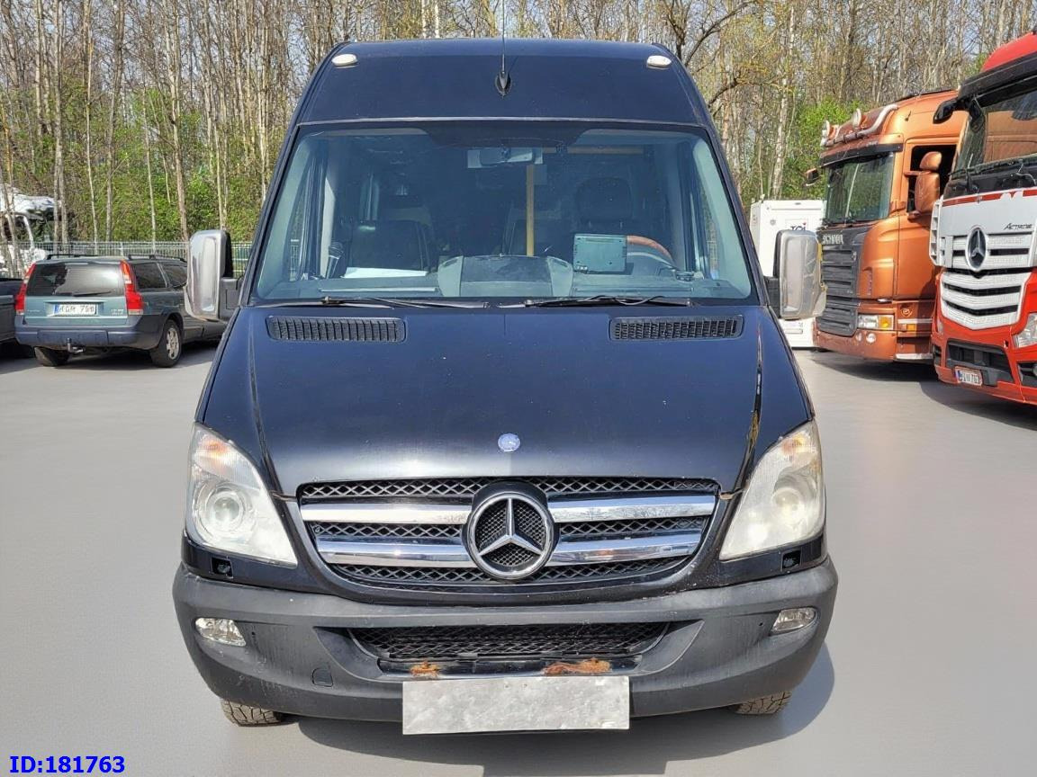 MERCEDES-BENZ Sprinter 518 - VIP - 17 Seater - Turistibussi: kuva MERCEDES-BENZ Sprinter 518 - VIP - 17 Seater - Turistibussi MERCEDES-BENZ Sprinter 518 - VIP - 17 Seater - Turistibussi: kuva MERCEDES-BENZ Sprinter 518 - VIP - 17 Seater - Turistibussi