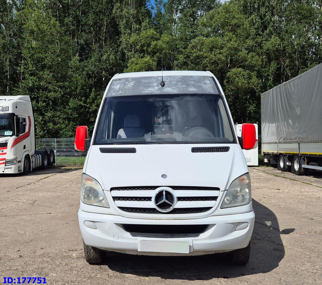 MERCEDES-BENZ Sprinter 518 - VIP - 17-seater - Turistibussi: kuva MERCEDES-BENZ Sprinter 518 - VIP - 17-seater - Turistibussi MERCEDES-BENZ Sprinter 518 - VIP - 17-seater - Turistibussi: kuva MERCEDES-BENZ Sprinter 518 - VIP - 17-seater - Turistibussi
