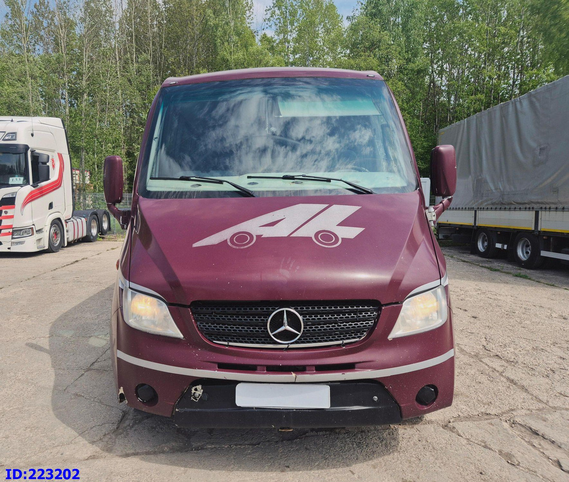 MERCEDES-BENZ Sunrider 818D Vario 33 - Seater - Turistibussi: kuva MERCEDES-BENZ Sunrider 818D Vario 33 - Seater - Turistibussi MERCEDES-BENZ Sunrider 818D Vario 33 - Seater - Turistibussi: kuva MERCEDES-BENZ Sunrider 818D Vario 33 - Seater - Turistibussi