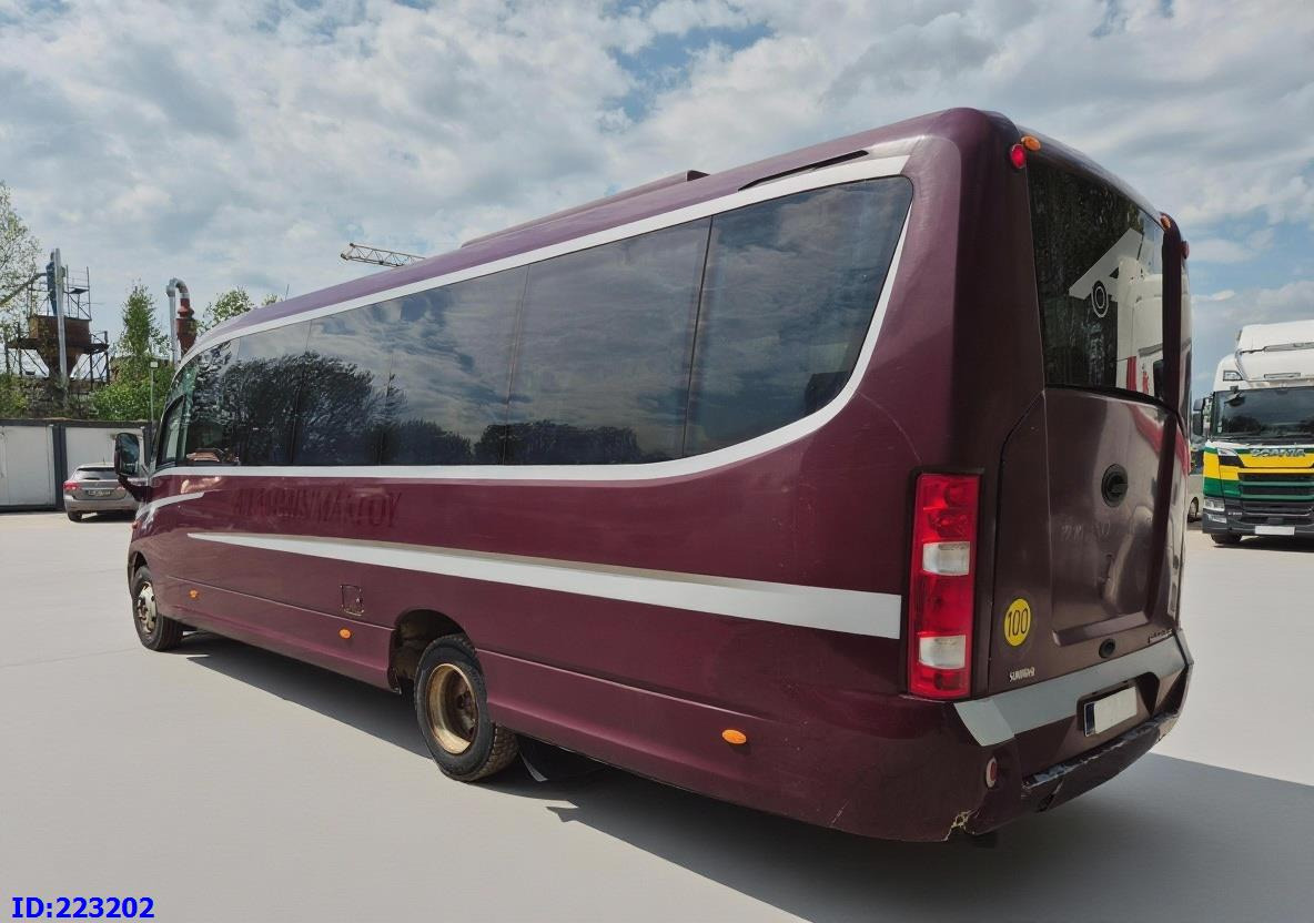MERCEDES-BENZ Sunrider 818D Vario 33 - Seater - Turistibussi: kuva MERCEDES-BENZ Sunrider 818D Vario 33 - Seater - Turistibussi MERCEDES-BENZ Sunrider 818D Vario 33 - Seater - Turistibussi: kuva MERCEDES-BENZ Sunrider 818D Vario 33 - Seater - Turistibussi