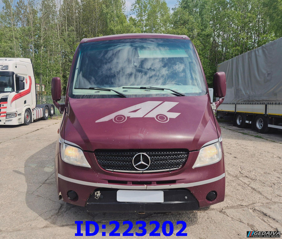 MERCEDES-BENZ Sunrider 818D Vario 33 - Seater - Turistibussi: kuva MERCEDES-BENZ Sunrider 818D Vario 33 - Seater - Turistibussi MERCEDES-BENZ Sunrider 818D Vario 33 - Seater - Turistibussi: kuva MERCEDES-BENZ Sunrider 818D Vario 33 - Seater - Turistibussi