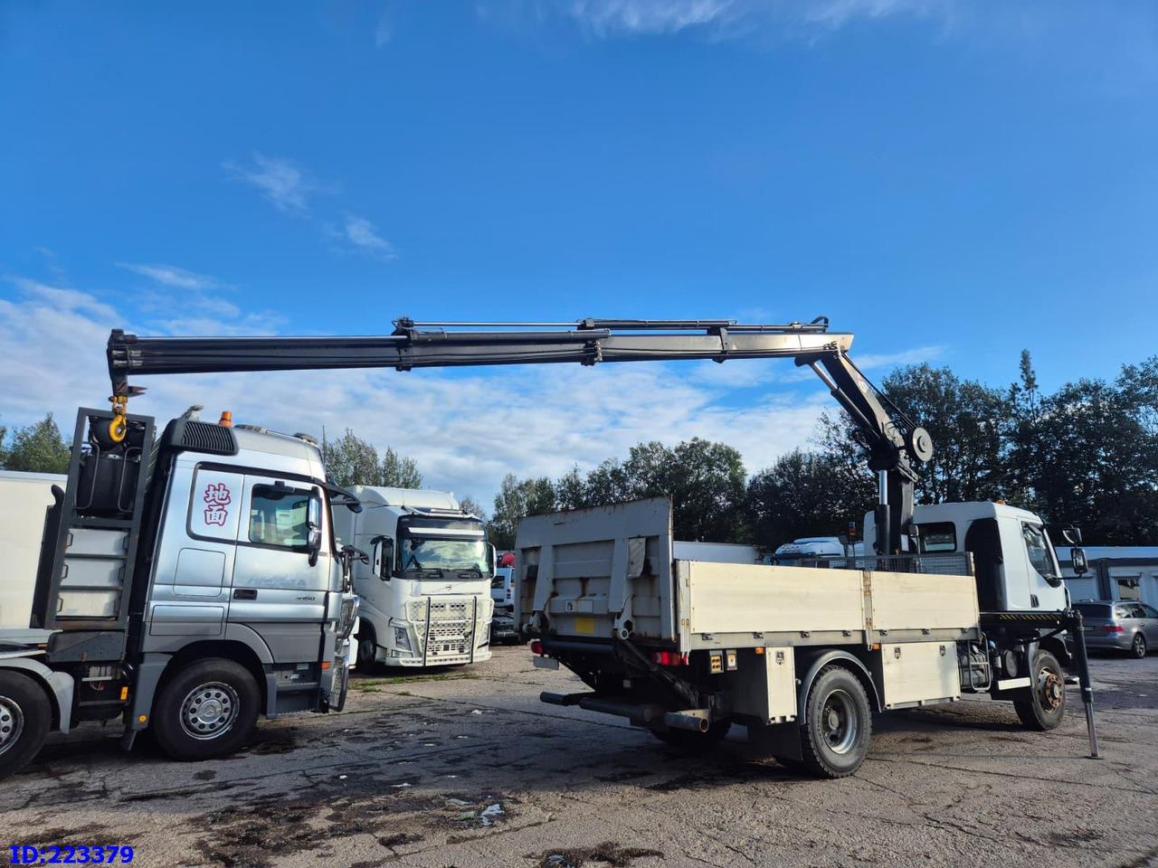 RENAULT Midlum 240.16 4x4 + HIAB 122 E-3 HIDUO - Lava-kuorma-auto: kuva RENAULT Midlum 240.16 4x4 + HIAB 122 E-3 HIDUO - Lava-kuorma-auto RENAULT Midlum 240.16 4x4 + HIAB 122 E-3 HIDUO - Lava-kuorma-auto: kuva RENAULT Midlum 240.16 4x4 + HIAB 122 E-3 HIDUO - Lava-kuorma-auto