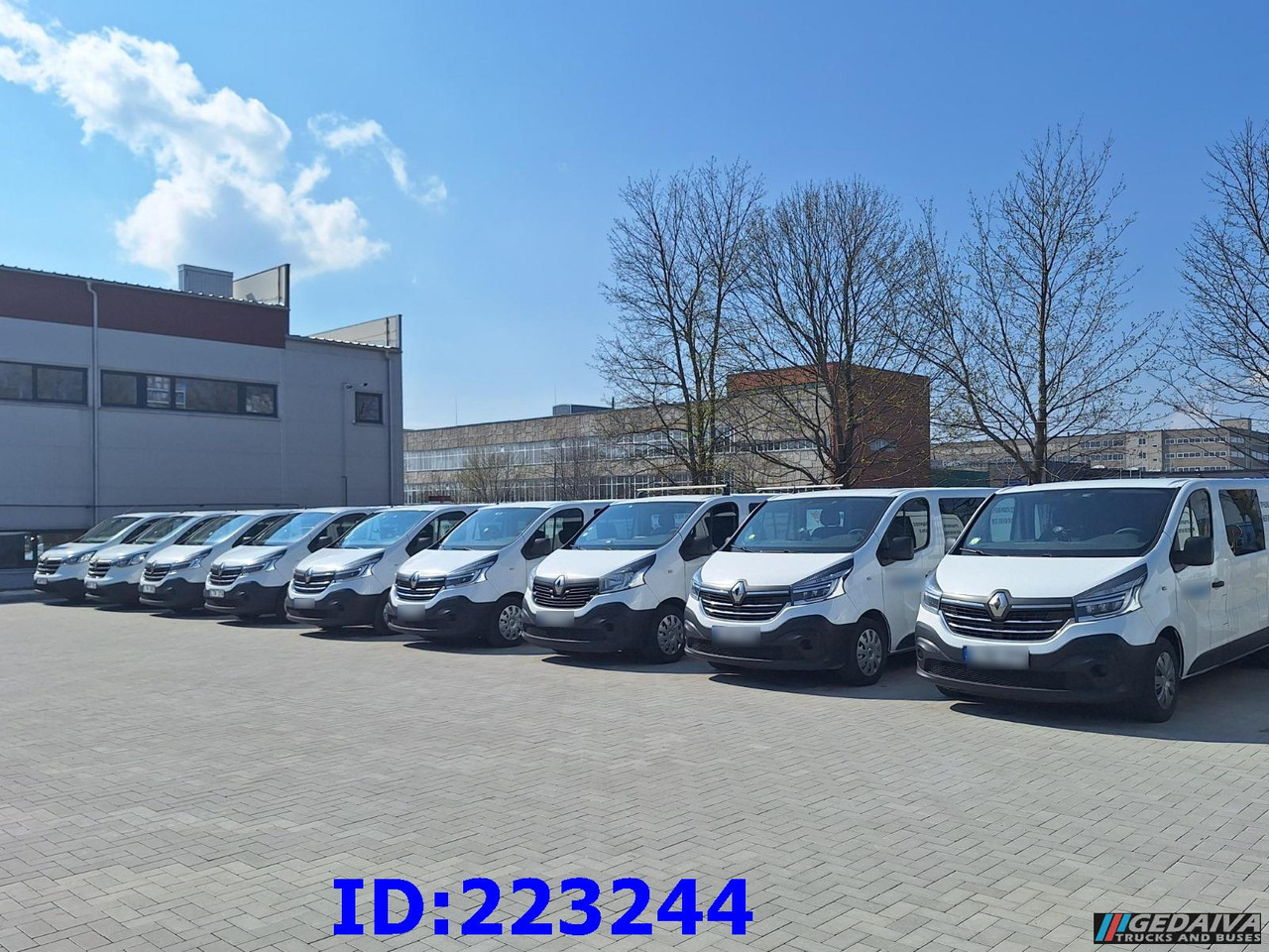 RENAULT Trafic (6pcs. available) - Jatko-ohjaamo kevyt kuorma-auto: kuva RENAULT Trafic (6pcs. available) - Jatko-ohjaamo kevyt kuorma-auto RENAULT Trafic (6pcs. available) - Jatko-ohjaamo kevyt kuorma-auto: kuva RENAULT Trafic (6pcs. available) - Jatko-ohjaamo kevyt kuorma-auto