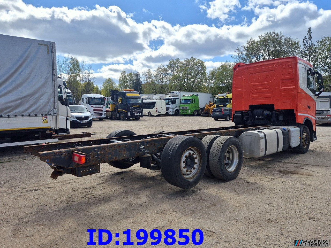 VOLVO FH13 540HP 6x2 Euro6 - Kuorma-auto alusta: kuva VOLVO FH13 540HP 6x2 Euro6 - Kuorma-auto alusta VOLVO FH13 540HP 6x2 Euro6 - Kuorma-auto alusta: kuva VOLVO FH13 540HP 6x2 Euro6 - Kuorma-auto alusta