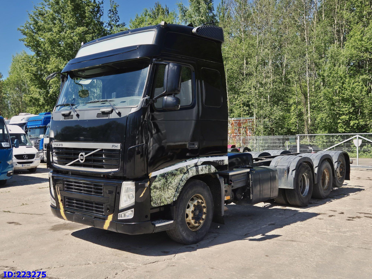 VOLVO FH13 540HP 8X4 (Steering axle) RETARDER - Kuorma-auto alusta: kuva VOLVO FH13 540HP 8X4 (Steering axle) RETARDER - Kuorma-auto alusta VOLVO FH13 540HP 8X4 (Steering axle) RETARDER - Kuorma-auto alusta: kuva VOLVO FH13 540HP 8X4 (Steering axle) RETARDER - Kuorma-auto alusta