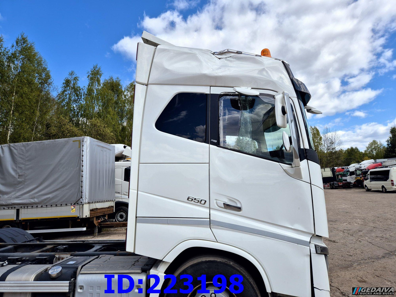 VOLVO FH16 650HP 8X4 (Steering axle) - Kuorma-auto alusta: kuva VOLVO FH16 650HP 8X4 (Steering axle) - Kuorma-auto alusta VOLVO FH16 650HP 8X4 (Steering axle) - Kuorma-auto alusta: kuva VOLVO FH16 650HP 8X4 (Steering axle) - Kuorma-auto alusta