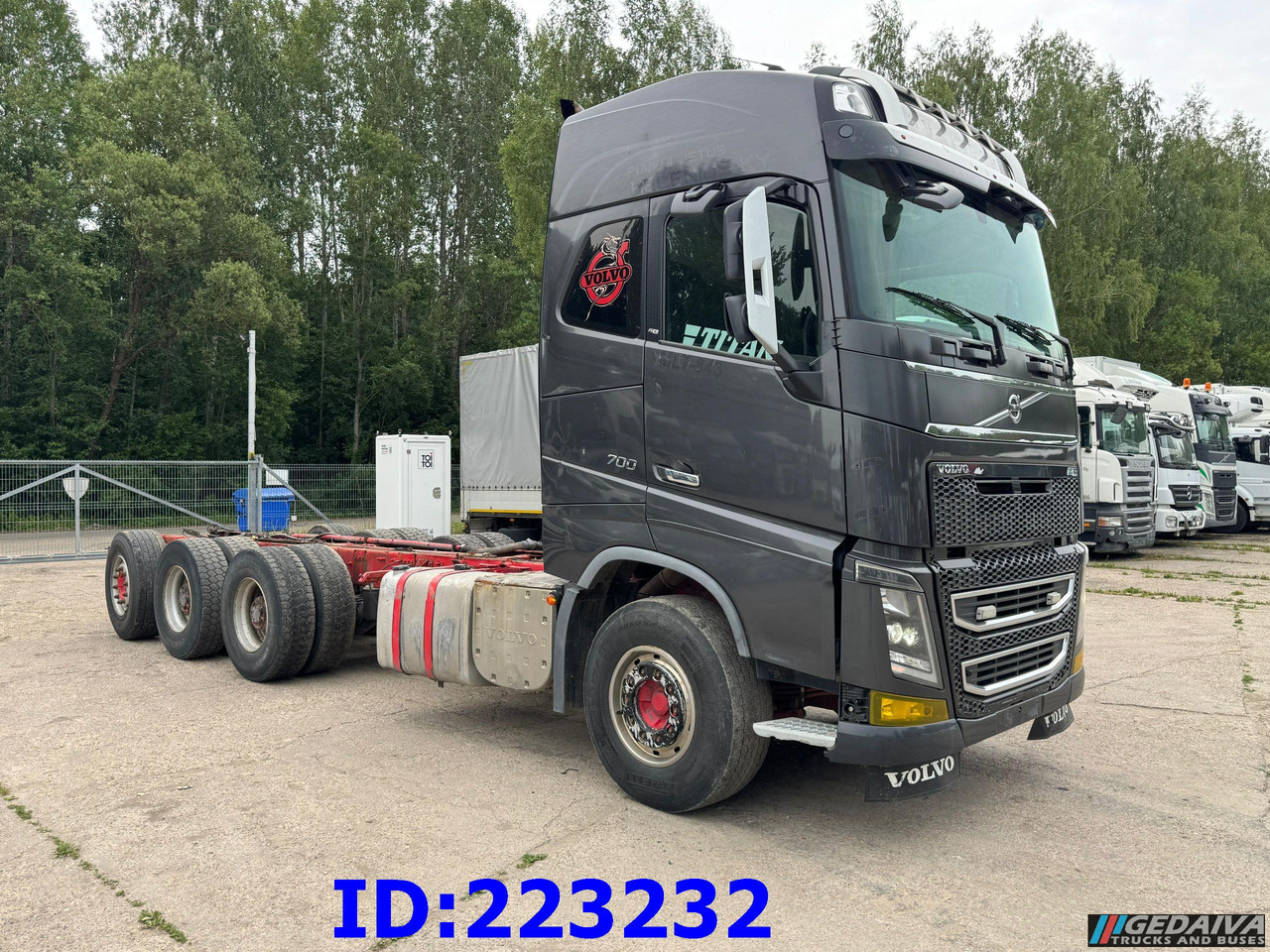 VOLVO FH16 700HP 8X4 Big Axles - Kuorma-auto alusta: kuva VOLVO FH16 700HP 8X4 Big Axles - Kuorma-auto alusta VOLVO FH16 700HP 8X4 Big Axles - Kuorma-auto alusta: kuva VOLVO FH16 700HP 8X4 Big Axles - Kuorma-auto alusta
