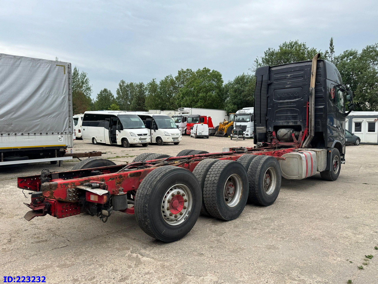 VOLVO FH16 700HP 8X4 Big Axles - Kuorma-auto alusta: kuva VOLVO FH16 700HP 8X4 Big Axles - Kuorma-auto alusta VOLVO FH16 700HP 8X4 Big Axles - Kuorma-auto alusta: kuva VOLVO FH16 700HP 8X4 Big Axles - Kuorma-auto alusta