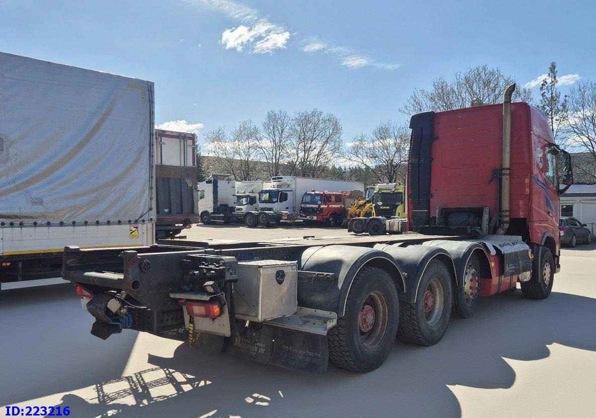 VOLVO FH16 700HP 8X4 Big axle - Kuorma-auto alusta: kuva VOLVO FH16 700HP 8X4 Big axle - Kuorma-auto alusta VOLVO FH16 700HP 8X4 Big axle - Kuorma-auto alusta: kuva VOLVO FH16 700HP 8X4 Big axle - Kuorma-auto alusta