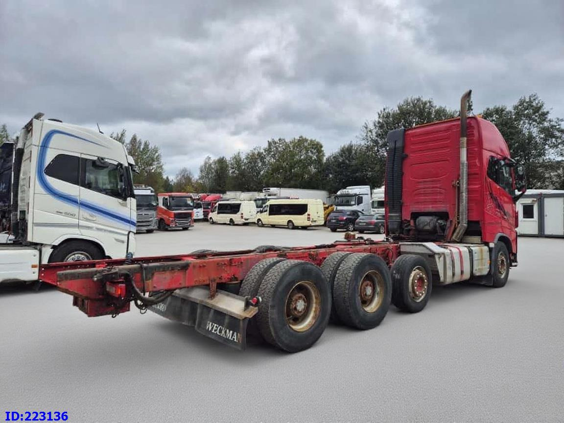 VOLVO FH16 750HP - 8x4 -Big Axles - Kuorma-auto alusta: kuva VOLVO FH16 750HP - 8x4 -Big Axles - Kuorma-auto alusta VOLVO FH16 750HP - 8x4 -Big Axles - Kuorma-auto alusta: kuva VOLVO FH16 750HP - 8x4 -Big Axles - Kuorma-auto alusta
