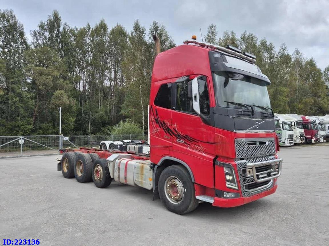 VOLVO FH16 750HP - 8x4 -Big Axles - Kuorma-auto alusta: kuva VOLVO FH16 750HP - 8x4 -Big Axles - Kuorma-auto alusta VOLVO FH16 750HP - 8x4 -Big Axles - Kuorma-auto alusta: kuva VOLVO FH16 750HP - 8x4 -Big Axles - Kuorma-auto alusta