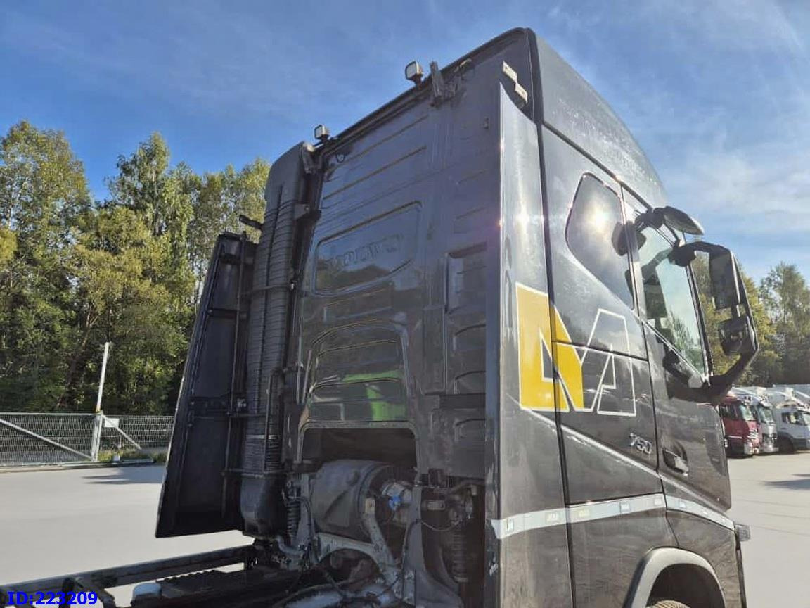 VOLVO FH16 750HP 8x4 Steering axle - Kuorma-auto alusta: kuva VOLVO FH16 750HP 8x4 Steering axle - Kuorma-auto alusta VOLVO FH16 750HP 8x4 Steering axle - Kuorma-auto alusta: kuva VOLVO FH16 750HP 8x4 Steering axle - Kuorma-auto alusta