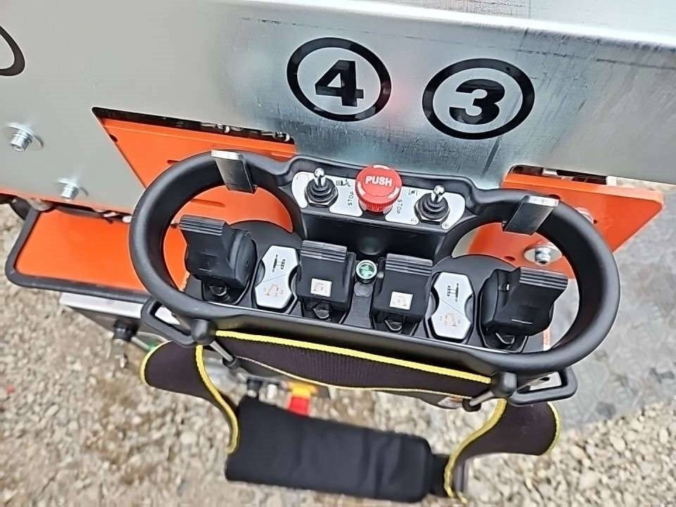 EasyLift R180 - Puomilava: kuva EasyLift R180 - Puomilava EasyLift R180 - Puomilava: kuva EasyLift R180 - Puomilava