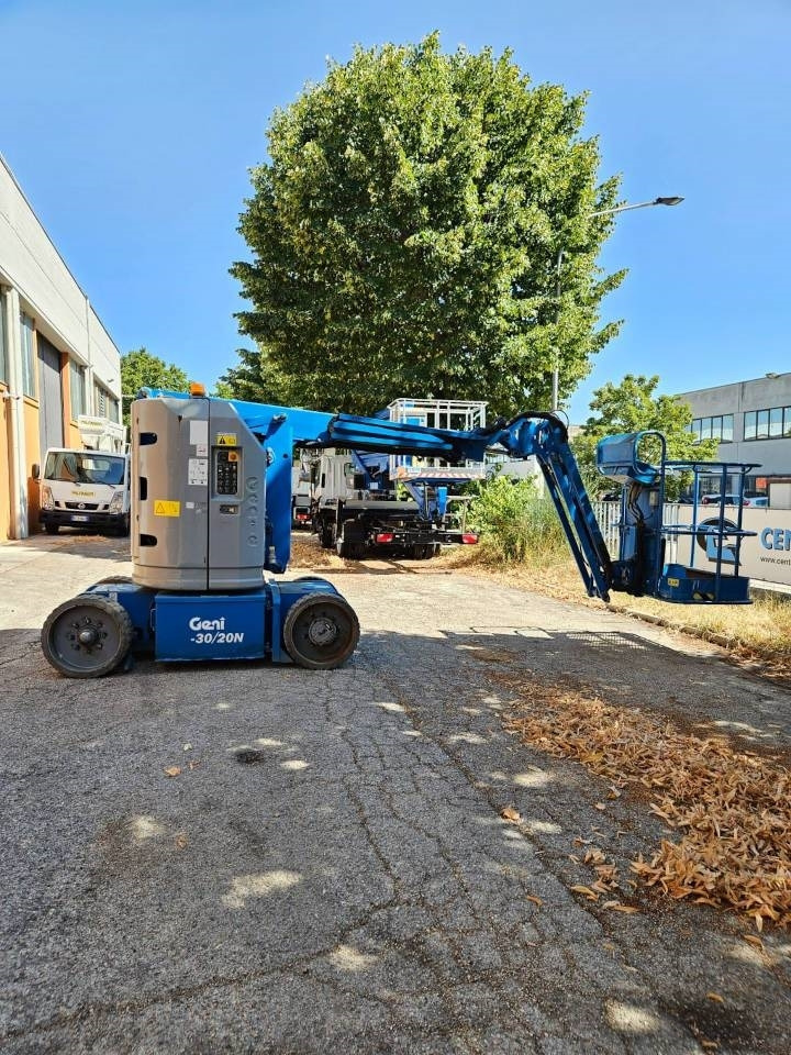 Genie Z 30/20 N RJ - Puomilava: kuva Genie Z 30/20 N RJ - Puomilava Genie Z 30/20 N RJ - Puomilava: kuva Genie Z 30/20 N RJ - Puomilava