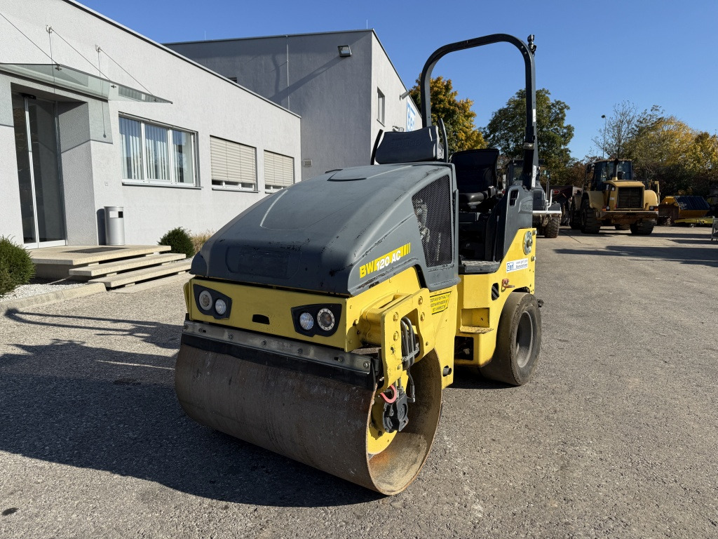 Bomag BW 120 AC-5 (111743) - Tiejyrä: kuva Bomag BW 120 AC-5 (111743) - Tiejyrä Bomag BW 120 AC-5 (111743) - Tiejyrä: kuva Bomag BW 120 AC-5 (111743) - Tiejyrä