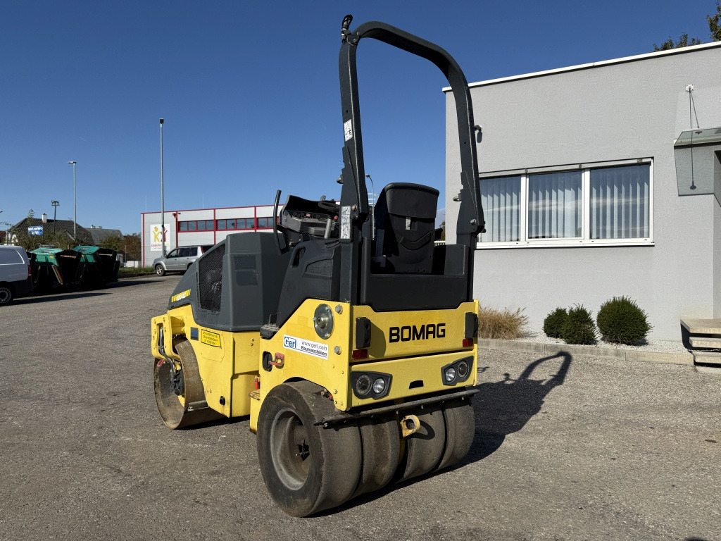 Bomag BW 120 AC-5 (111743) - Tiejyrä: kuva Bomag BW 120 AC-5 (111743) - Tiejyrä Bomag BW 120 AC-5 (111743) - Tiejyrä: kuva Bomag BW 120 AC-5 (111743) - Tiejyrä