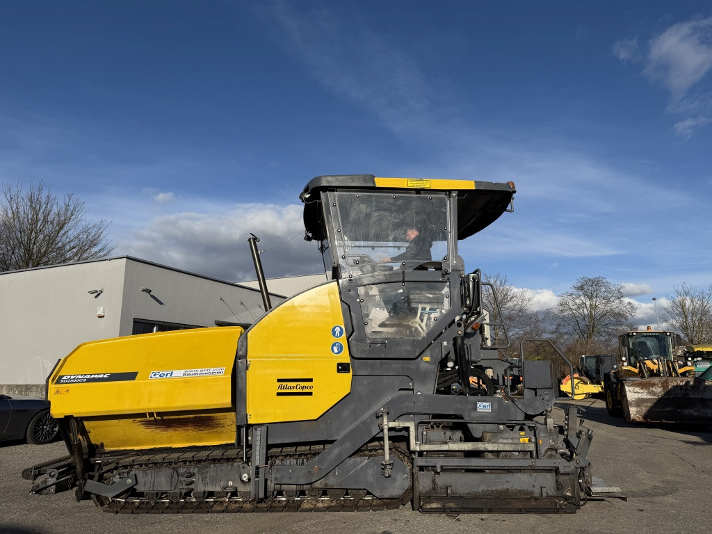 Dynapac SD 2500 CS (111774) - Asfalttilevittimet: kuva Dynapac SD 2500 CS (111774) - Asfalttilevittimet Dynapac SD 2500 CS (111774) - Asfalttilevittimet: kuva Dynapac SD 2500 CS (111774) - Asfalttilevittimet