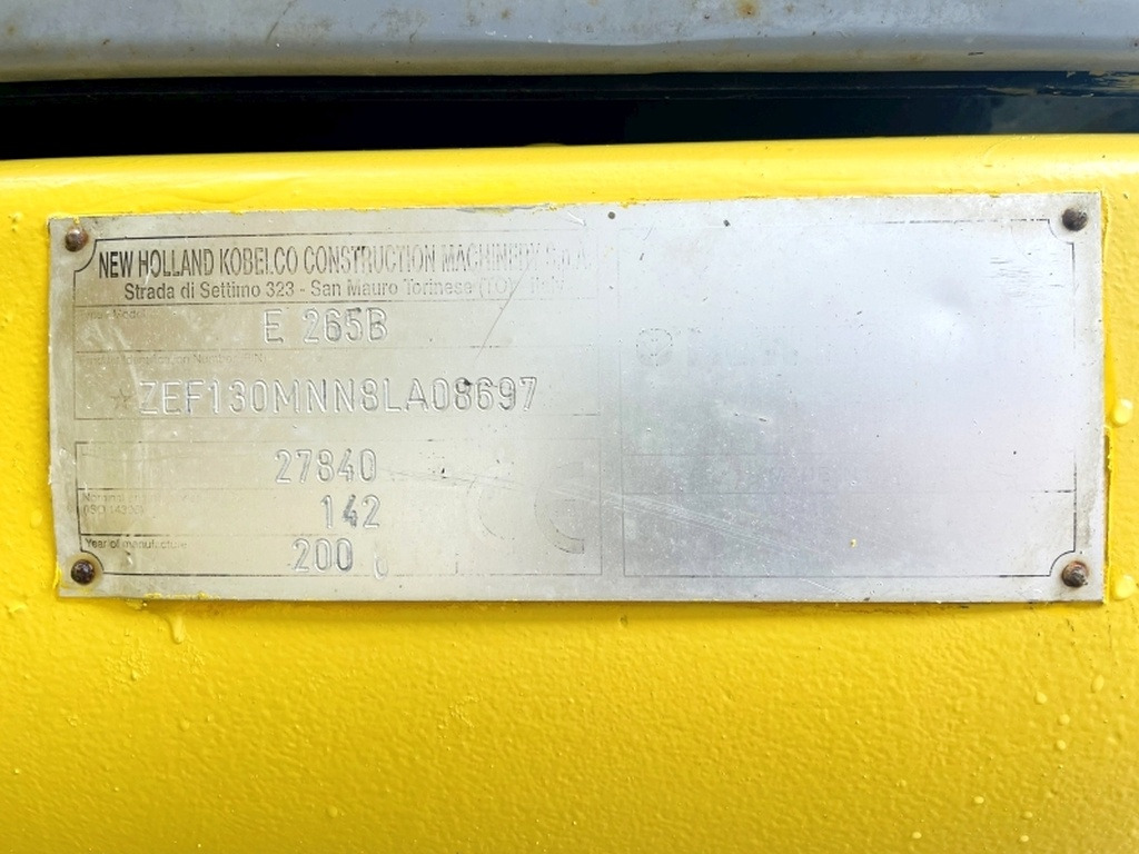 Kobelco - New Holland E265B (4000) - Telakaivukone: kuva Kobelco - New Holland E265B (4000) - Telakaivukone Kobelco - New Holland E265B (4000) - Telakaivukone: kuva Kobelco - New Holland E265B (4000) - Telakaivukone