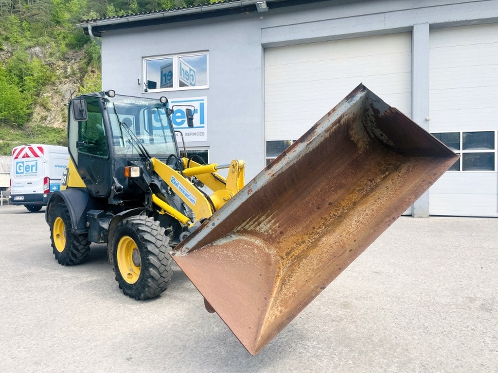 Komatsu WA80-6 (3991) - Pyöräkuormaaja: kuva Komatsu WA80-6 (3991) - Pyöräkuormaaja Komatsu WA80-6 (3991) - Pyöräkuormaaja: kuva Komatsu WA80-6 (3991) - Pyöräkuormaaja