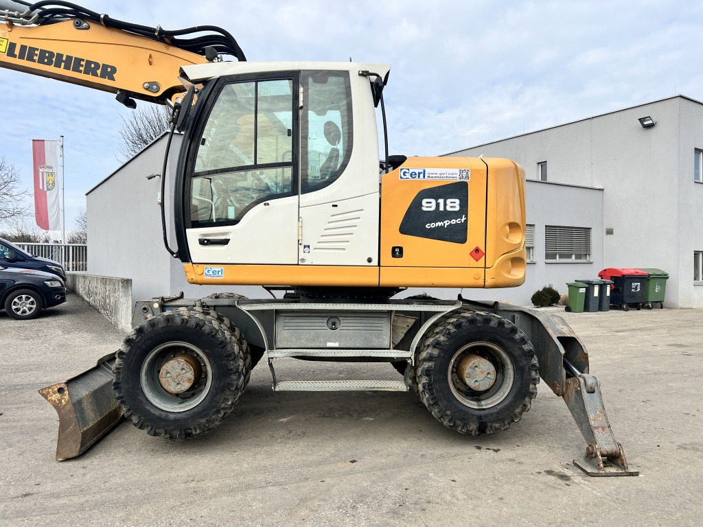 Liebherr A 918 C-Litronic (111509) - Pyöräalustainen kaivinkone: kuva Liebherr A 918 C-Litronic (111509) - Pyöräalustainen kaivinkone Liebherr A 918 C-Litronic (111509) - Pyöräalustainen kaivinkone: kuva Liebherr A 918 C-Litronic (111509) - Pyöräalustainen kaivinkone
