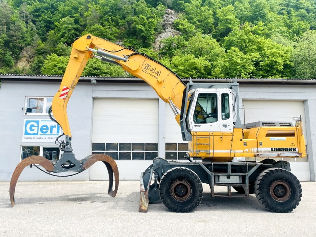 Liebherr A944B HD (3995) - Materiaalinkäsittelykone: kuva Liebherr A944B HD (3995) - Materiaalinkäsittelykone Liebherr A944B HD (3995) - Materiaalinkäsittelykone: kuva Liebherr A944B HD (3995) - Materiaalinkäsittelykone
