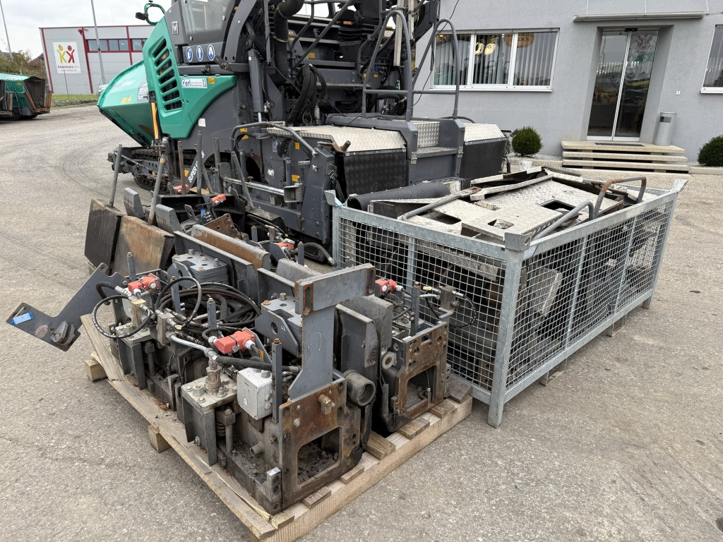 Vögele Super 1800-3i (111735) - Asfalttilevittimet: kuva Vögele Super 1800-3i (111735) - Asfalttilevittimet Vögele Super 1800-3i (111735) - Asfalttilevittimet: kuva Vögele Super 1800-3i (111735) - Asfalttilevittimet