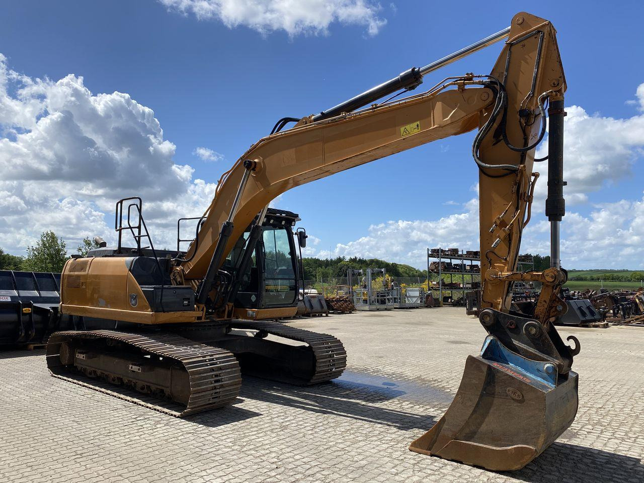 Case CX210C - Telakaivukone: kuva Case CX210C - Telakaivukone Case CX210C - Telakaivukone: kuva Case CX210C - Telakaivukone