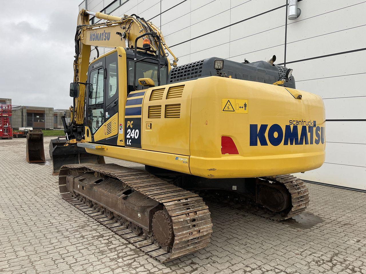 Komatsu PC240LC-11EO - Telakaivukone: kuva Komatsu PC240LC-11EO - Telakaivukone Komatsu PC240LC-11EO - Telakaivukone: kuva Komatsu PC240LC-11EO - Telakaivukone