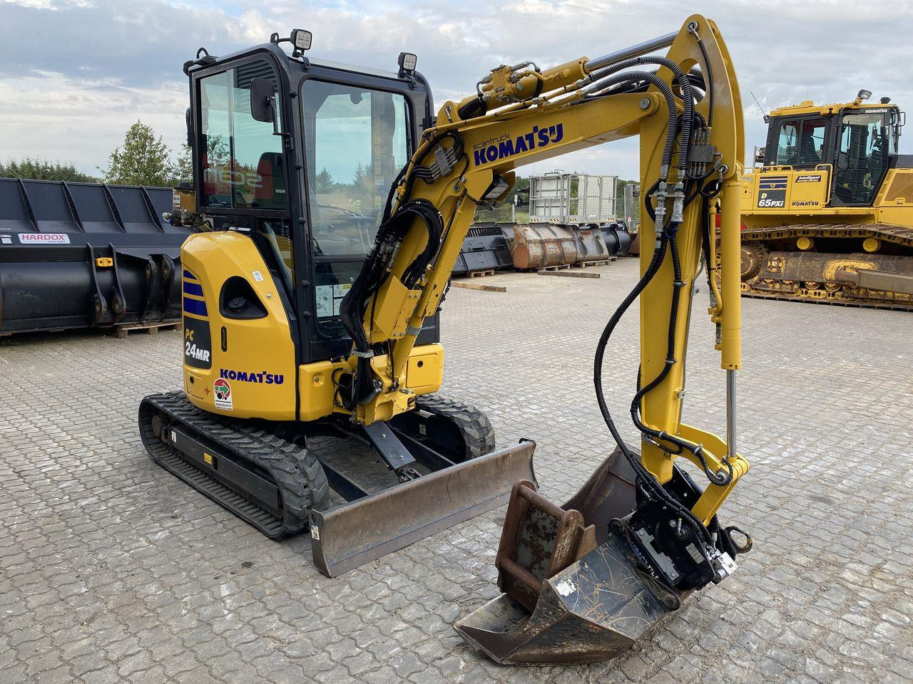 Komatsu PC24MR-5 - Minikuormaaja: kuva Komatsu PC24MR-5 - Minikuormaaja Komatsu PC24MR-5 - Minikuormaaja: kuva Komatsu PC24MR-5 - Minikuormaaja