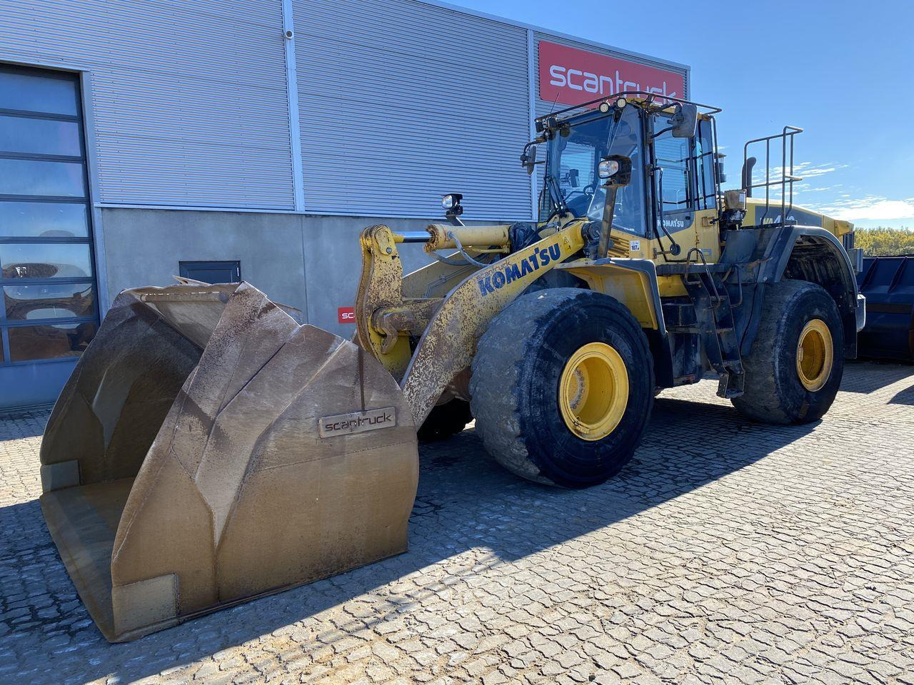 Komatsu WA470-7 - Pyöräkuormaaja: kuva Komatsu WA470-7 - Pyöräkuormaaja Komatsu WA470-7 - Pyöräkuormaaja: kuva Komatsu WA470-7 - Pyöräkuormaaja