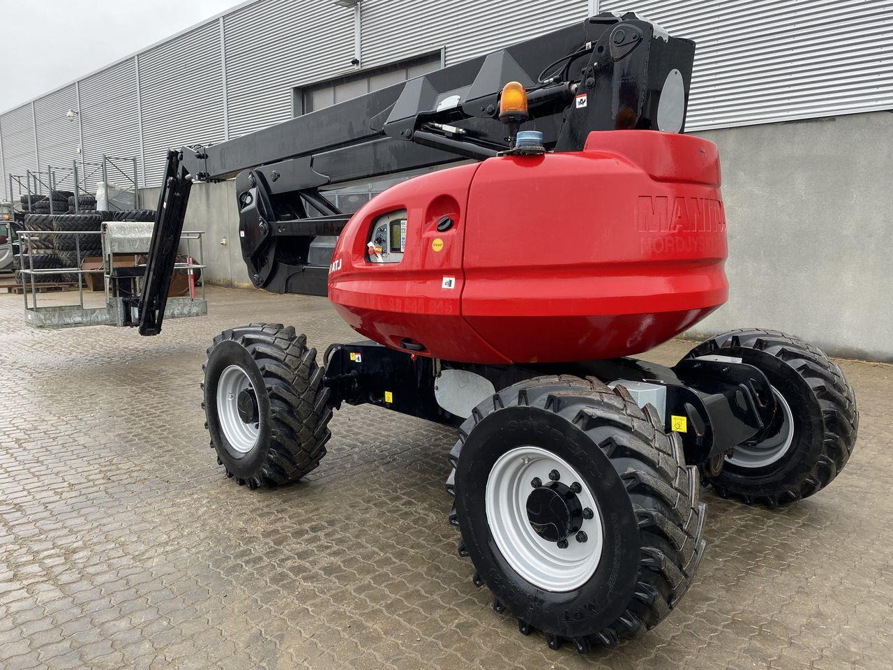 Manitou 200ATJ RC - Puomilava: kuva Manitou 200ATJ RC - Puomilava Manitou 200ATJ RC - Puomilava: kuva Manitou 200ATJ RC - Puomilava