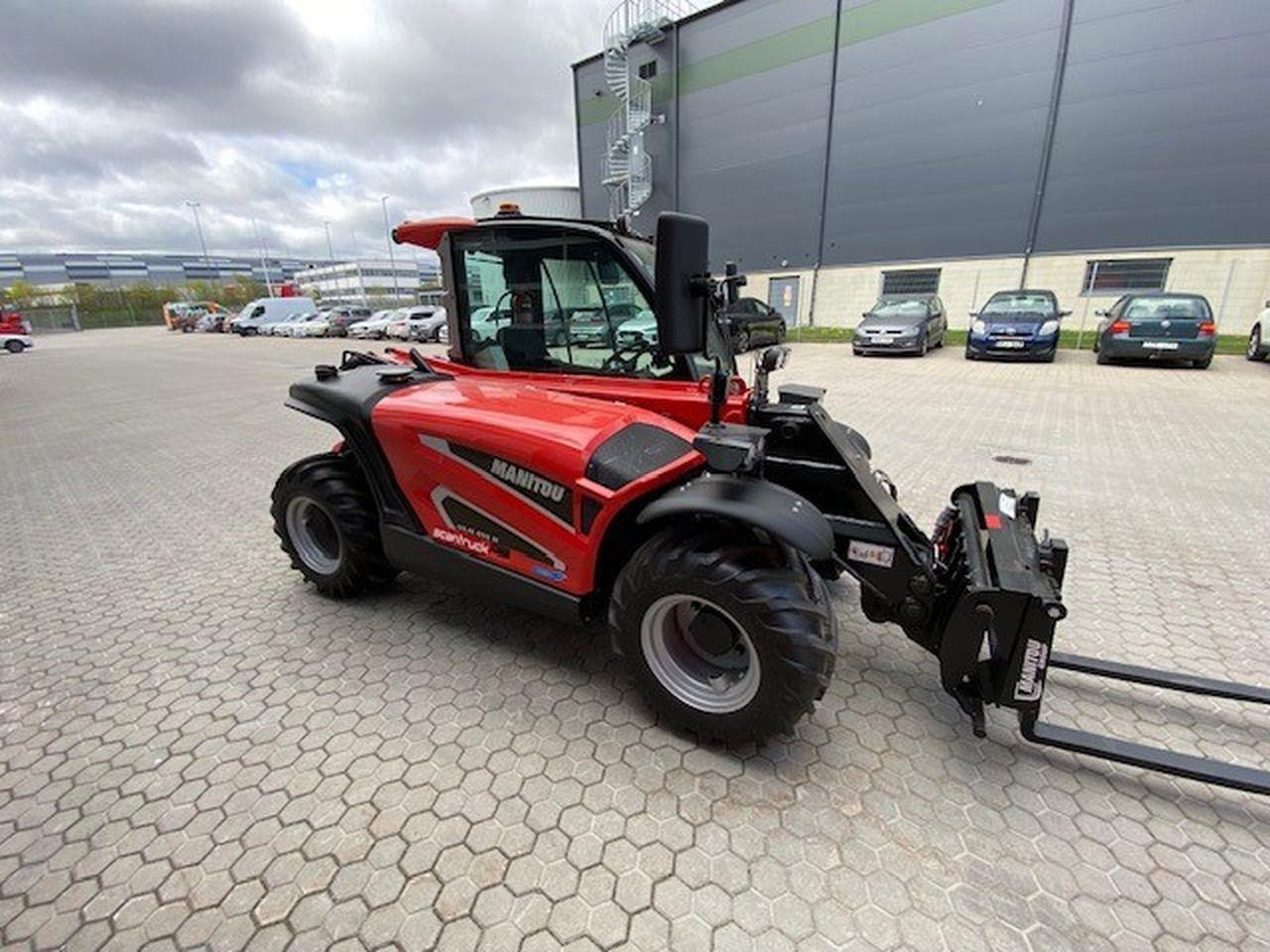 Manitou ULM415H Comfort ST5 - Kurottaja: kuva Manitou ULM415H Comfort ST5 - Kurottaja Manitou ULM415H Comfort ST5 - Kurottaja: kuva Manitou ULM415H Comfort ST5 - Kurottaja