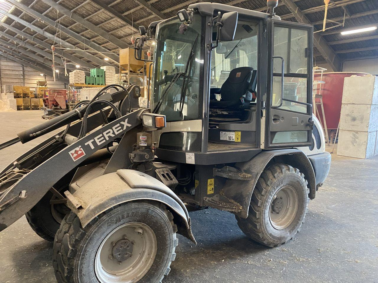 Terex TL65 - Pienkuormaaja: kuva Terex TL65 - Pienkuormaaja Terex TL65 - Pienkuormaaja: kuva Terex TL65 - Pienkuormaaja