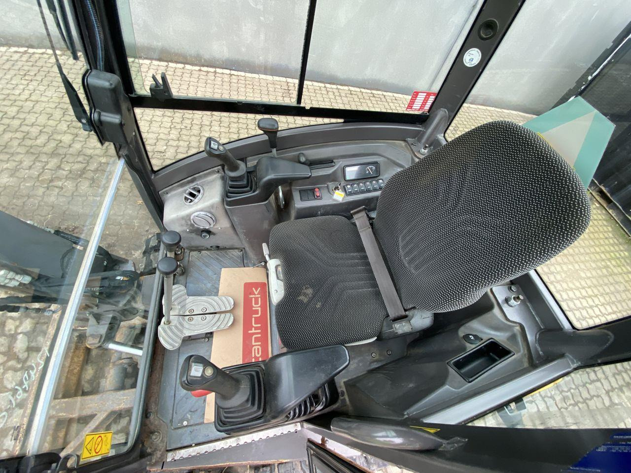 Volvo ECR25 - Minikuormaaja: kuva Volvo ECR25 - Minikuormaaja Volvo ECR25 - Minikuormaaja: kuva Volvo ECR25 - Minikuormaaja