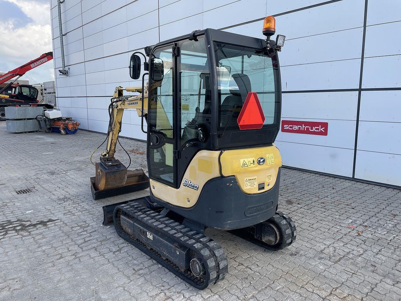 Yanmar SV22 - Minikuormaaja: kuva Yanmar SV22 - Minikuormaaja Yanmar SV22 - Minikuormaaja: kuva Yanmar SV22 - Minikuormaaja