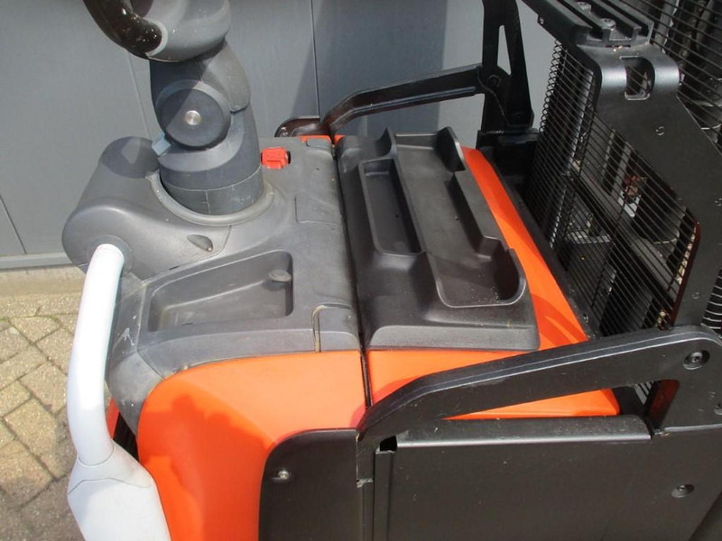 BT SPE 200L - Haarukkavaunu: kuva BT SPE 200L - Haarukkavaunu BT SPE 200L - Haarukkavaunu: kuva BT SPE 200L - Haarukkavaunu