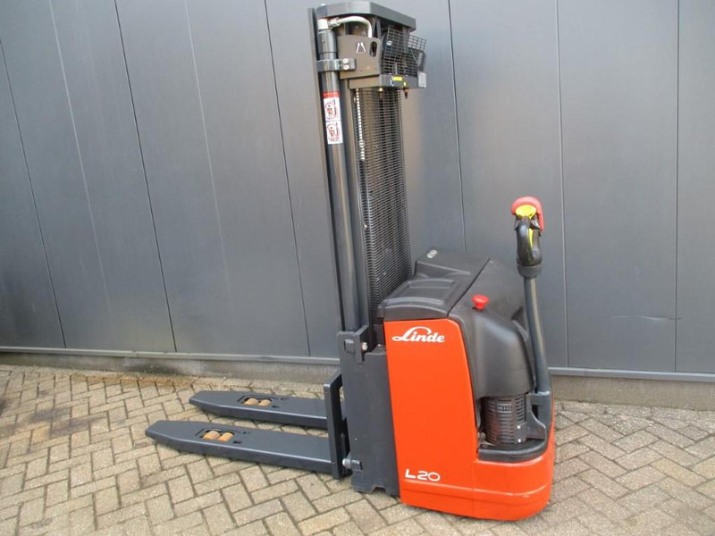 Linde L 20i - Pinoamistrukki: kuva Linde L 20i - Pinoamistrukki Linde L 20i - Pinoamistrukki: kuva Linde L 20i - Pinoamistrukki