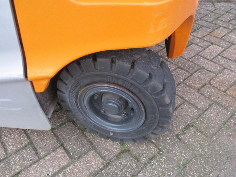 Still RX 60-30 - Sähkötrukki: kuva Still RX 60-30 - Sähkötrukki Still RX 60-30 - Sähkötrukki: kuva Still RX 60-30 - Sähkötrukki