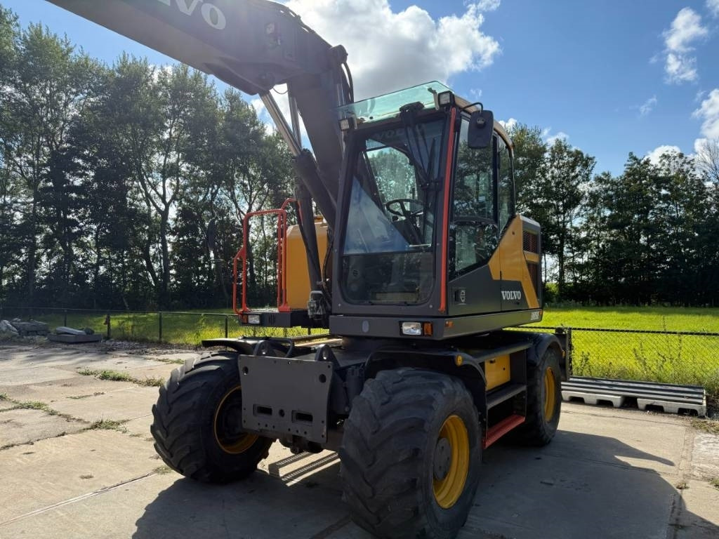 Volvo EWR 150 E - Pyöräalustainen kaivinkone: kuva Volvo EWR 150 E - Pyöräalustainen kaivinkone Volvo EWR 150 E - Pyöräalustainen kaivinkone: kuva Volvo EWR 150 E - Pyöräalustainen kaivinkone