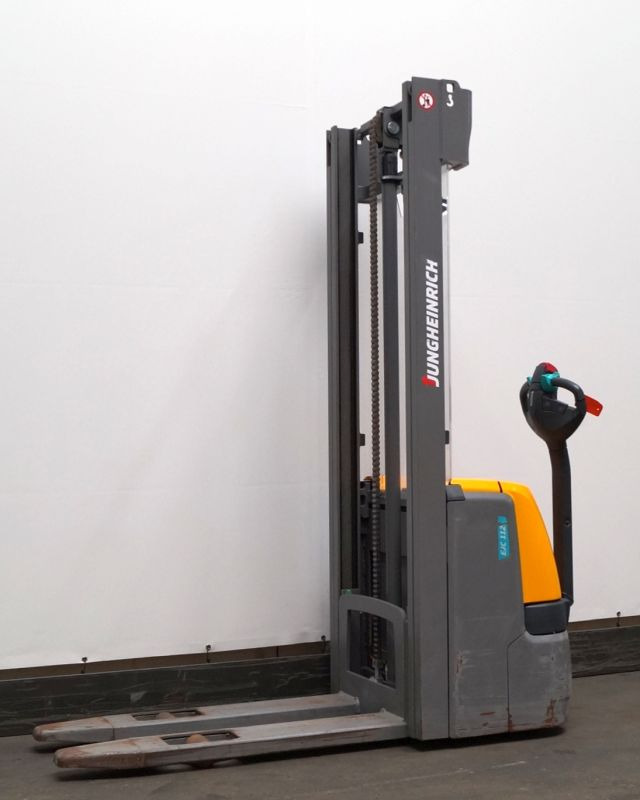 Jungheinrich EJC112 - Pinoamistrukki: kuva Jungheinrich EJC112 - Pinoamistrukki Jungheinrich EJC112 - Pinoamistrukki: kuva Jungheinrich EJC112 - Pinoamistrukki