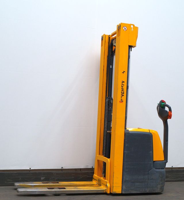 Jungheinrich EJC214 - Pinoamistrukki: kuva Jungheinrich EJC214 - Pinoamistrukki Jungheinrich EJC214 - Pinoamistrukki: kuva Jungheinrich EJC214 - Pinoamistrukki