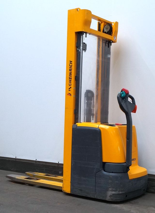 Jungheinrich EJC214 - Pinoamistrukki: kuva Jungheinrich EJC214 - Pinoamistrukki Jungheinrich EJC214 - Pinoamistrukki: kuva Jungheinrich EJC214 - Pinoamistrukki