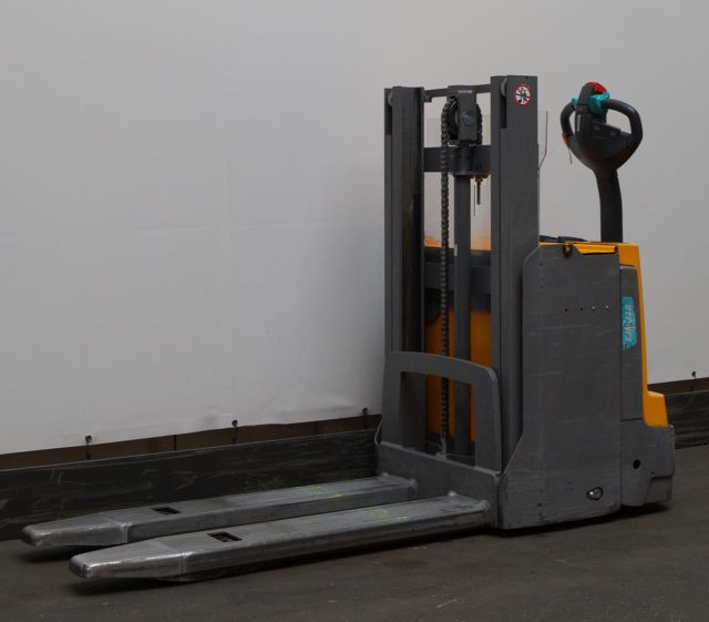 Jungheinrich EJD118 - Pinoamistrukki: kuva Jungheinrich EJD118 - Pinoamistrukki Jungheinrich EJD118 - Pinoamistrukki: kuva Jungheinrich EJD118 - Pinoamistrukki