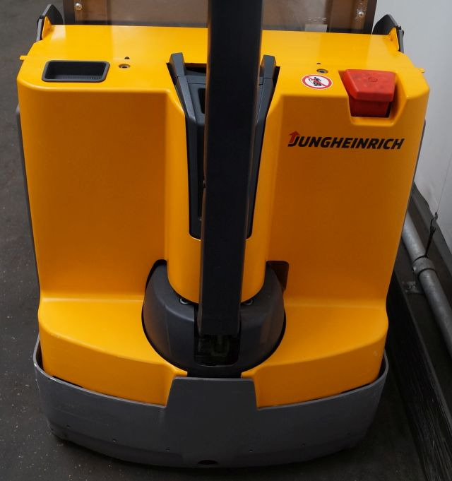 Jungheinrich EJD118 - Pinoamistrukki: kuva Jungheinrich EJD118 - Pinoamistrukki Jungheinrich EJD118 - Pinoamistrukki: kuva Jungheinrich EJD118 - Pinoamistrukki
