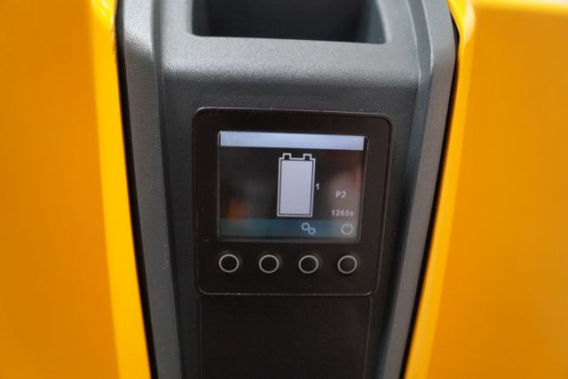 Jungheinrich EJD118 - Pinoamistrukki: kuva Jungheinrich EJD118 - Pinoamistrukki Jungheinrich EJD118 - Pinoamistrukki: kuva Jungheinrich EJD118 - Pinoamistrukki